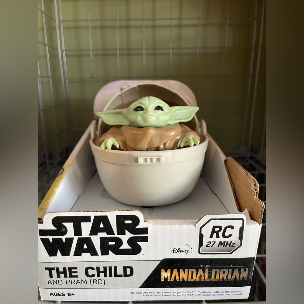 STAR WARS- Mandalorian REMOTE CONTROL TOY.
